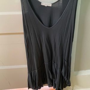 Charcoal grey urban outfitters tank top🤍